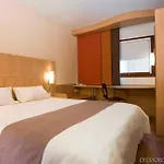 מלון Centre Rive Droite 3*