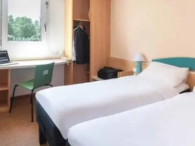 Centre Rive Droite Отель Руан