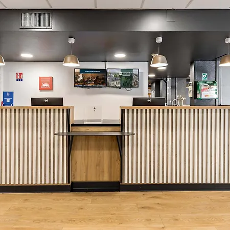 Centre Rive Droite Hotel