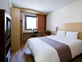 Centre Rive Droite Отель Руан