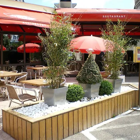 Centre Rive Droite 3* Руан