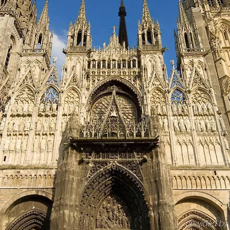 Centre Rive Droite 3* Руан