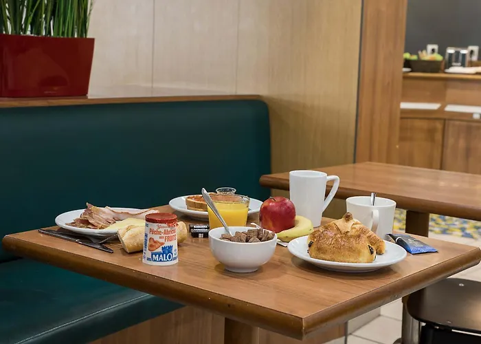 Hotel Centre Rive Droite 3*