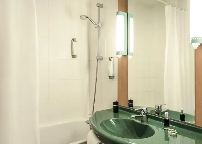 Centre Rive Droite 3* Rouen