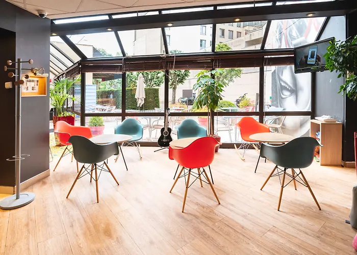 Centre Rive Droite Hotel