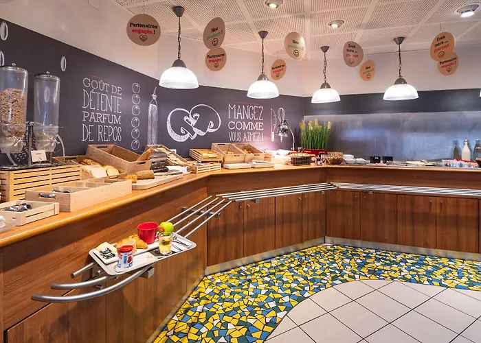 Centre Rive Droite Hotel