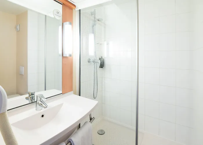 Szálloda Centre Rive Droite 3*