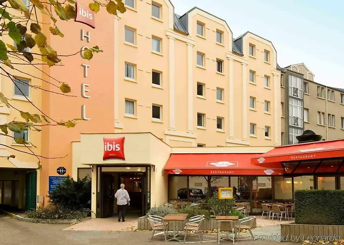 Centre Rive Droite Szálloda